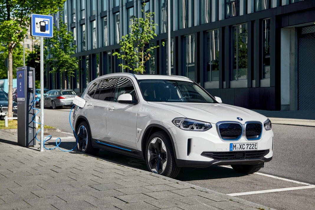 2021-BMW-iX3-14