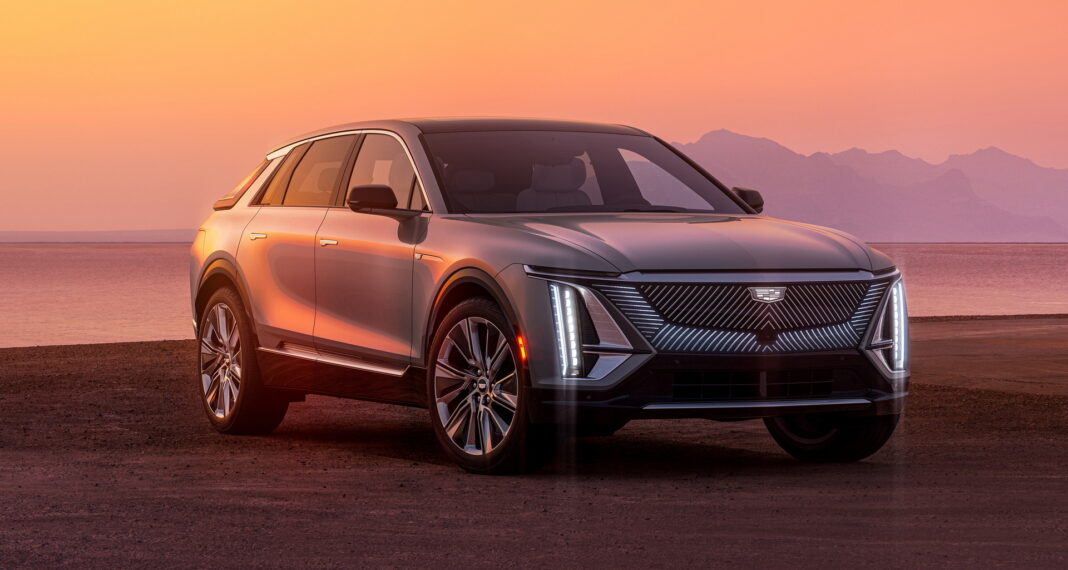 2023-Cadillac-Lyriq-1