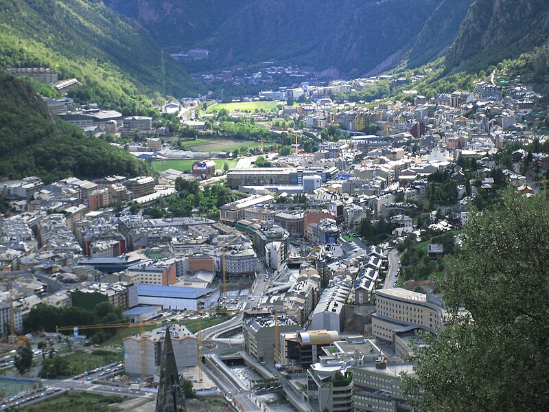 File:Andorra la Vella 3.JPG