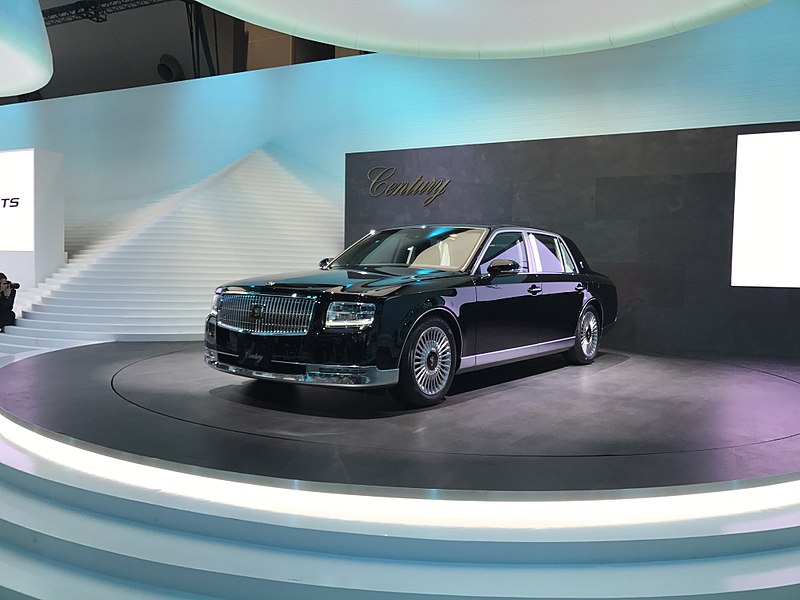 800px-Toyota_Century_3rd_generation_2017_Tokyo_Motor_Show_front