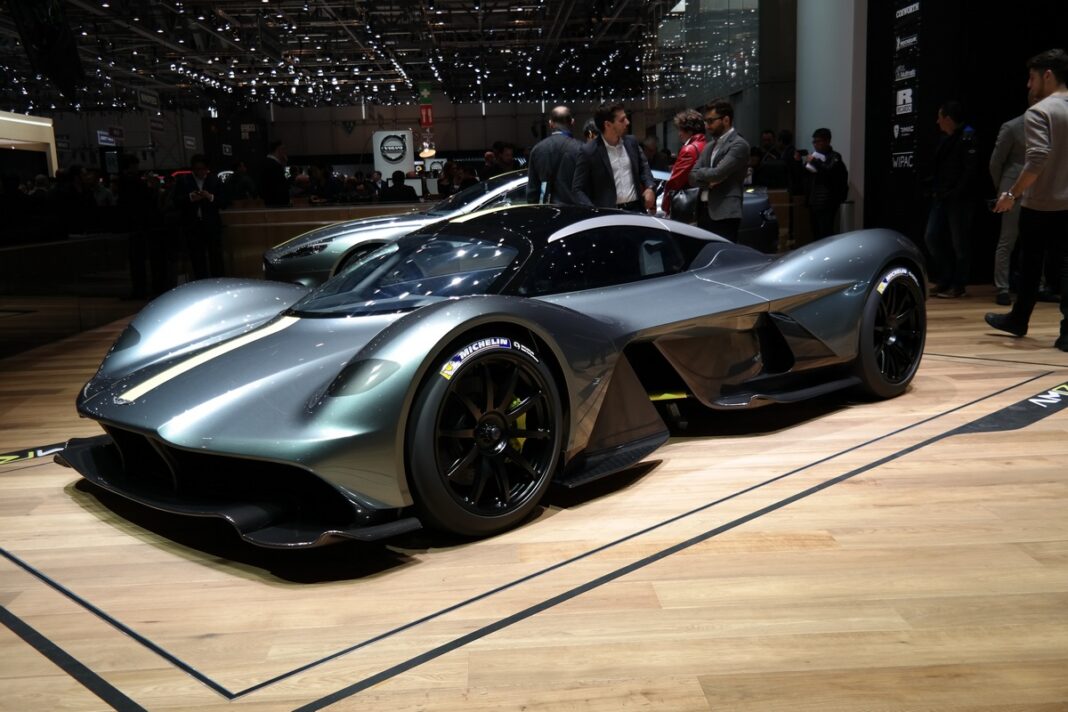 Aston-Martin-Valkyrie