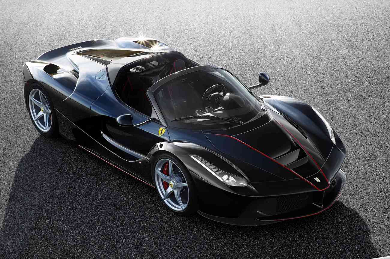 Ferrari-LaFerrari_Aperta-2017-hd