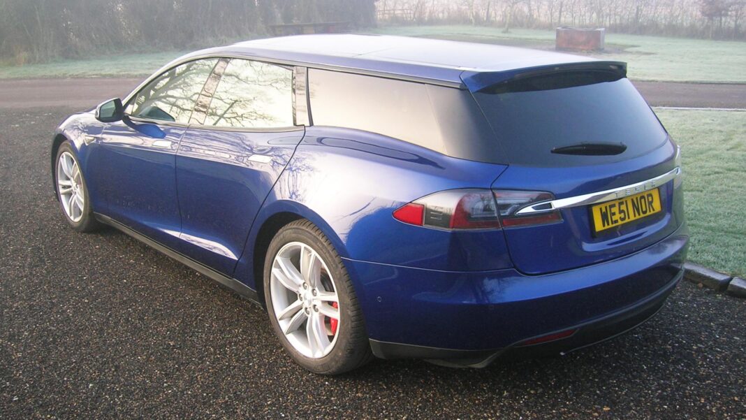 Tesla-Model-S-P90D