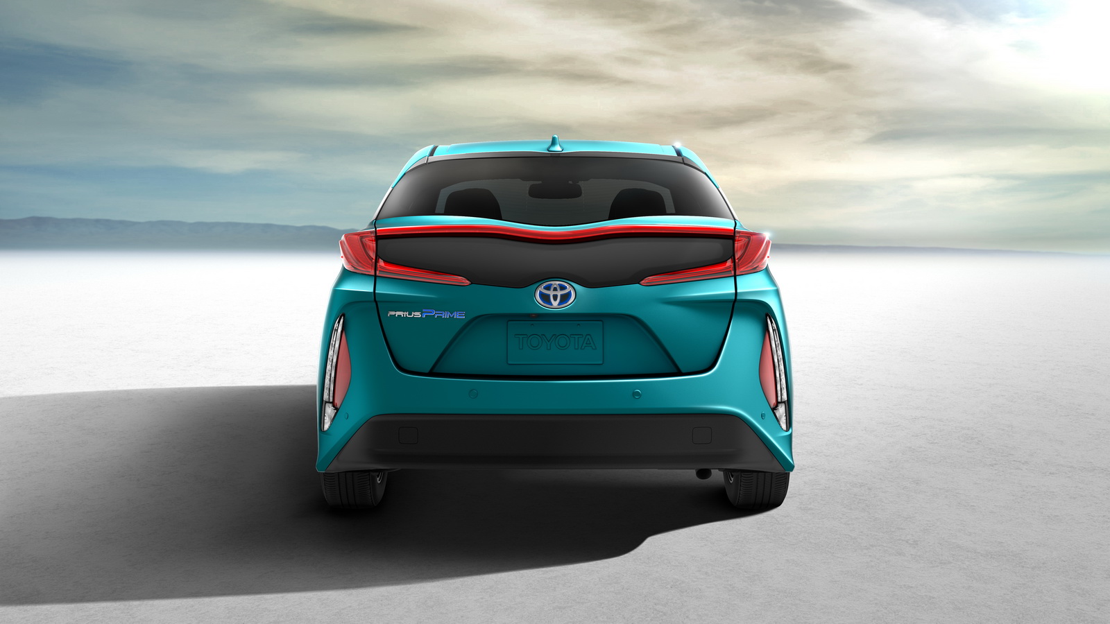 Toyota-Prius-PHEV-14