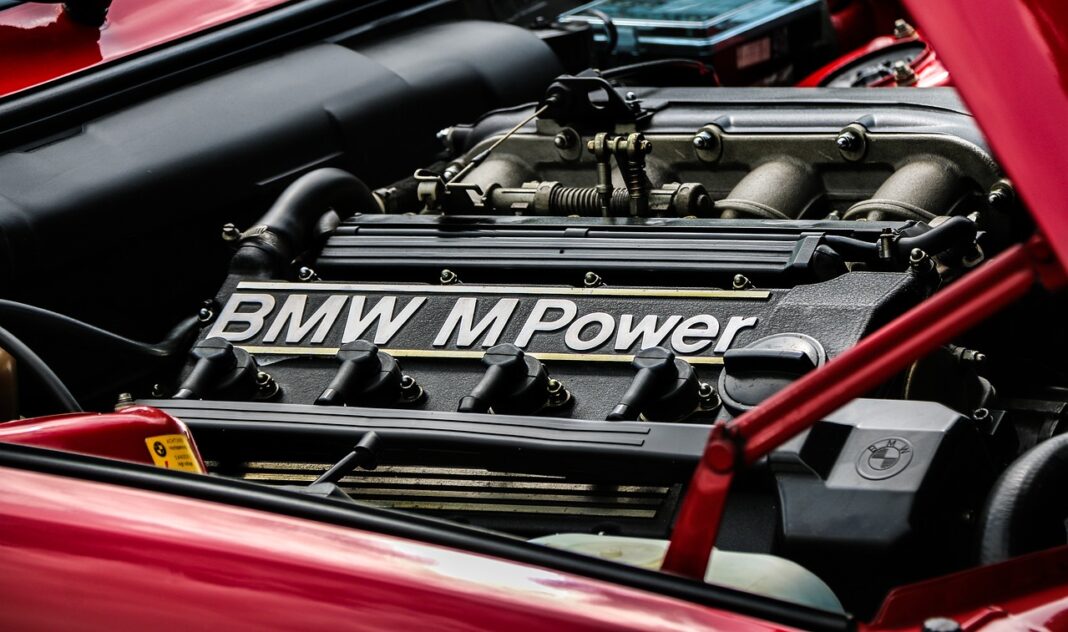bmw-m3-e30-2995003_1280
