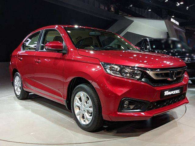 Honda-Amaze-2018-Front-Cross-Side-View