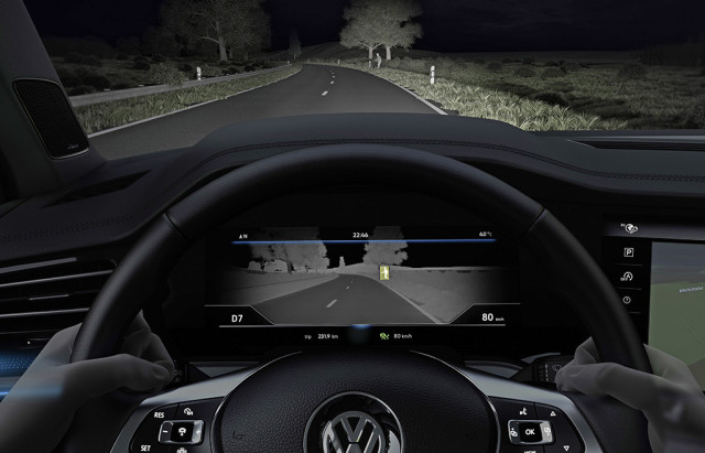 night-vision-assist-in-2018-volkswagen-touareg_100651146_m