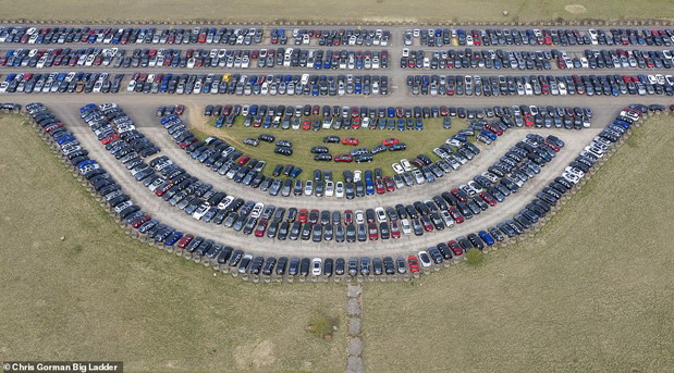 Plac sa automobilima