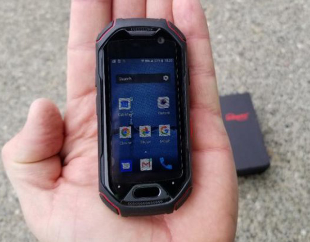 smartfon-unihertz-atom