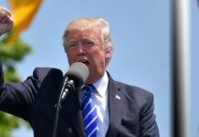 Трамп го одложи зголемувањето на царините за европските автомобили