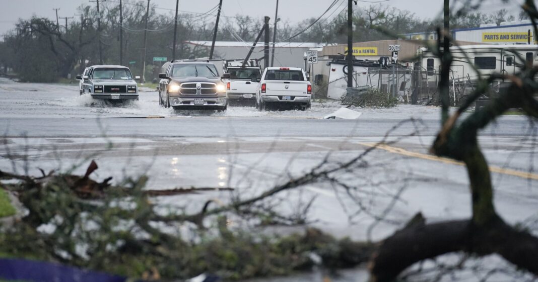 vozila-vo-SAD-od-uragan-unisteni-1