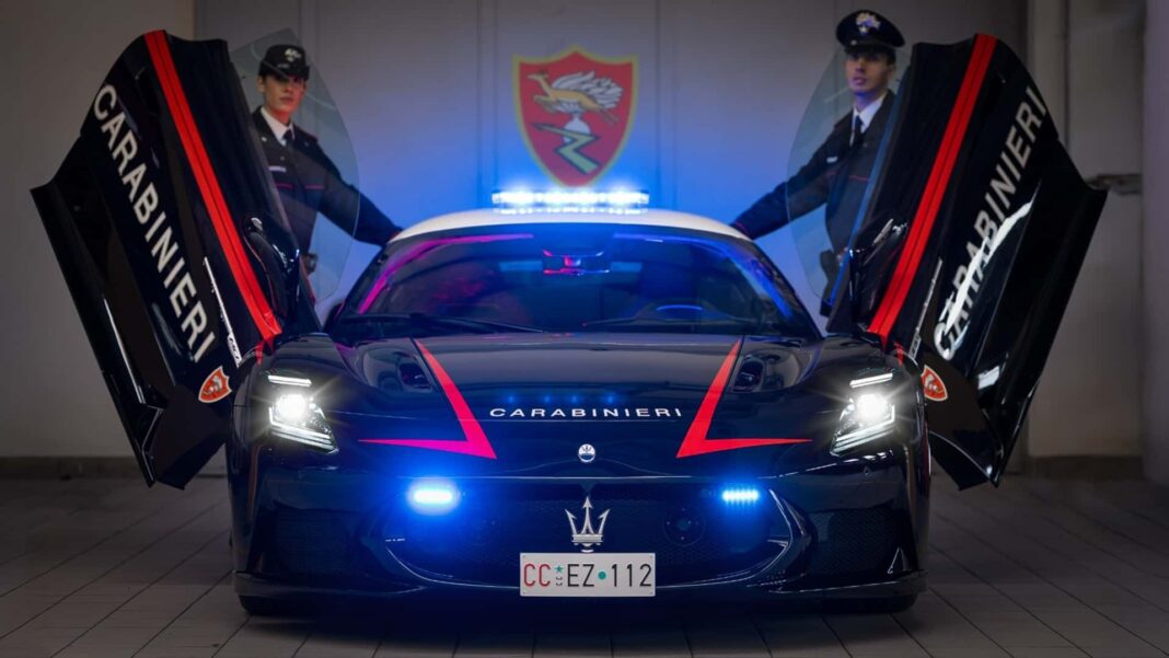 la-maserati-mcpura-all-arma-dei-carabinieri (1)