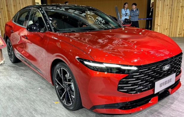 255558-ford mondeo 1