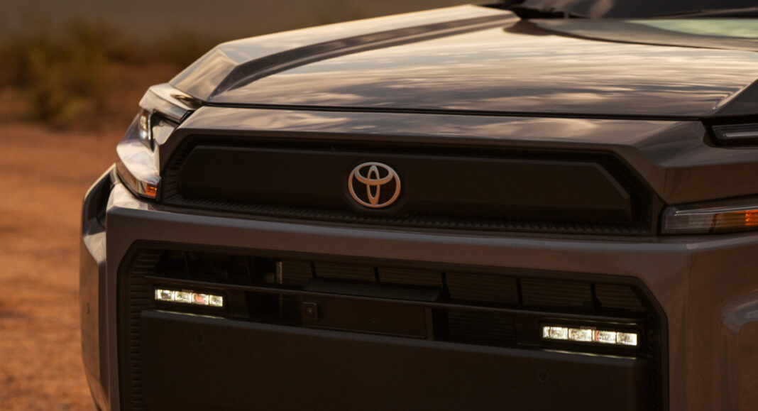 2026_Toyota-RAV4-HEV_Woodland_UrbanRock_023_NR-1500x1000