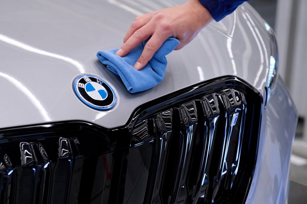 BMW им подели убави бонуси на работниците