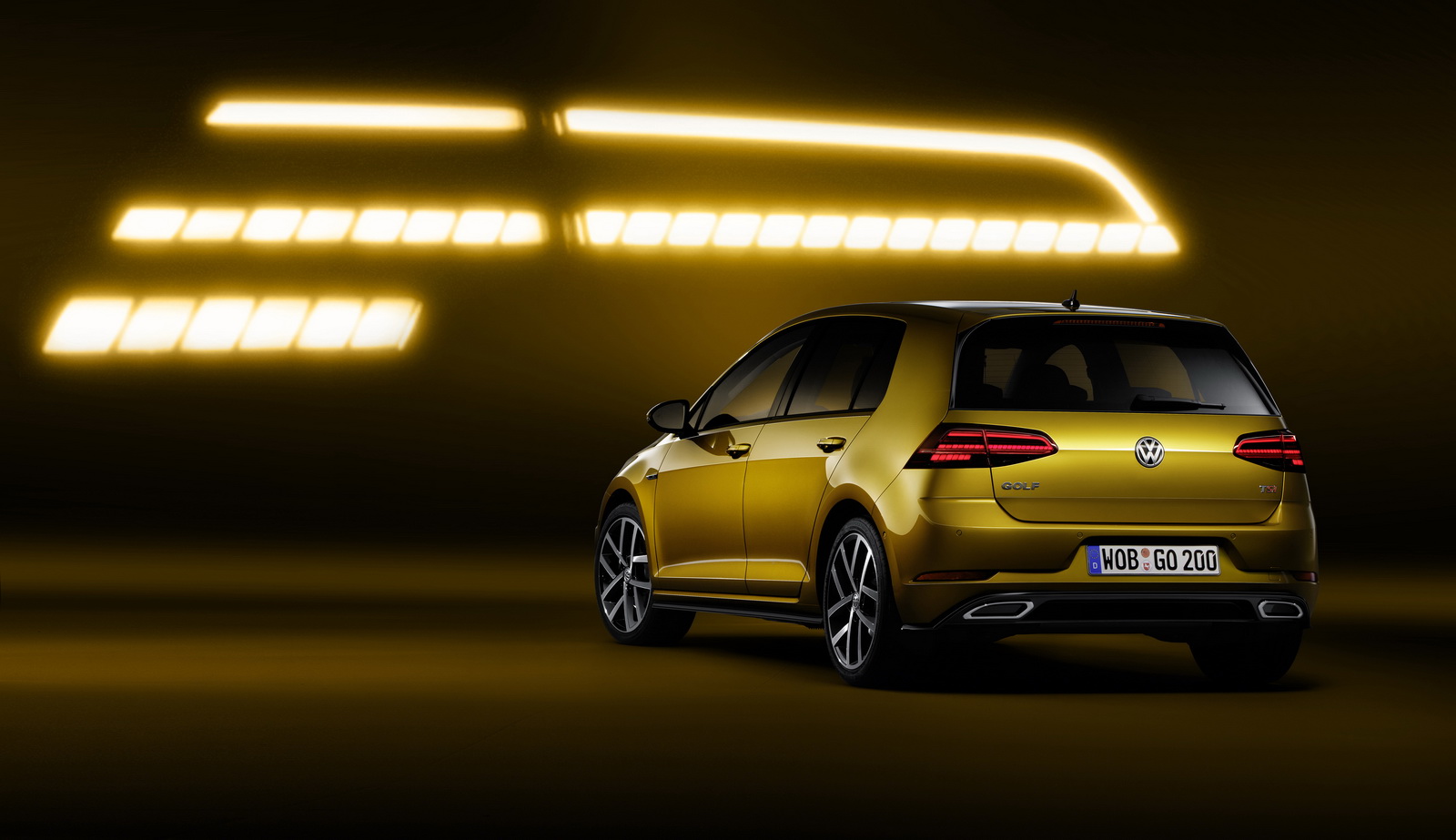 2017-vwgolf-24
