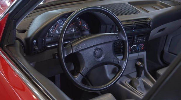 BMW E34 M5