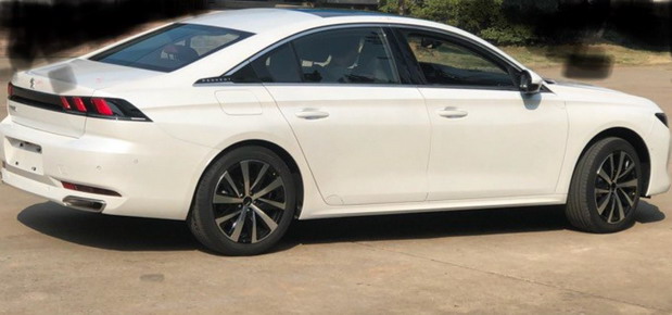 Peugeot 608