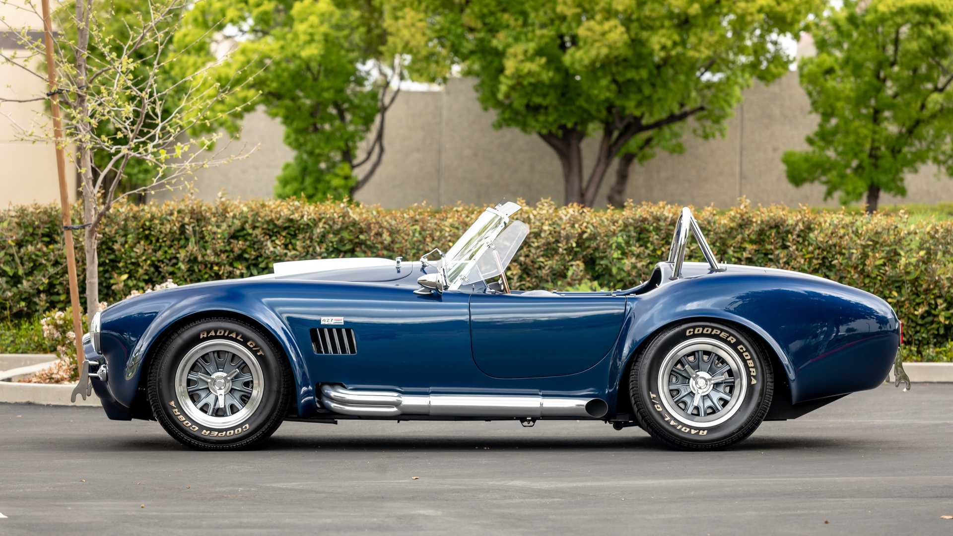 Shelby Cobra 427 Used In 'Ford V Ferrari' Filming - 4506829